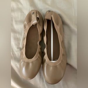 BRAND NEW Bass Lana ballet flats nude size 8